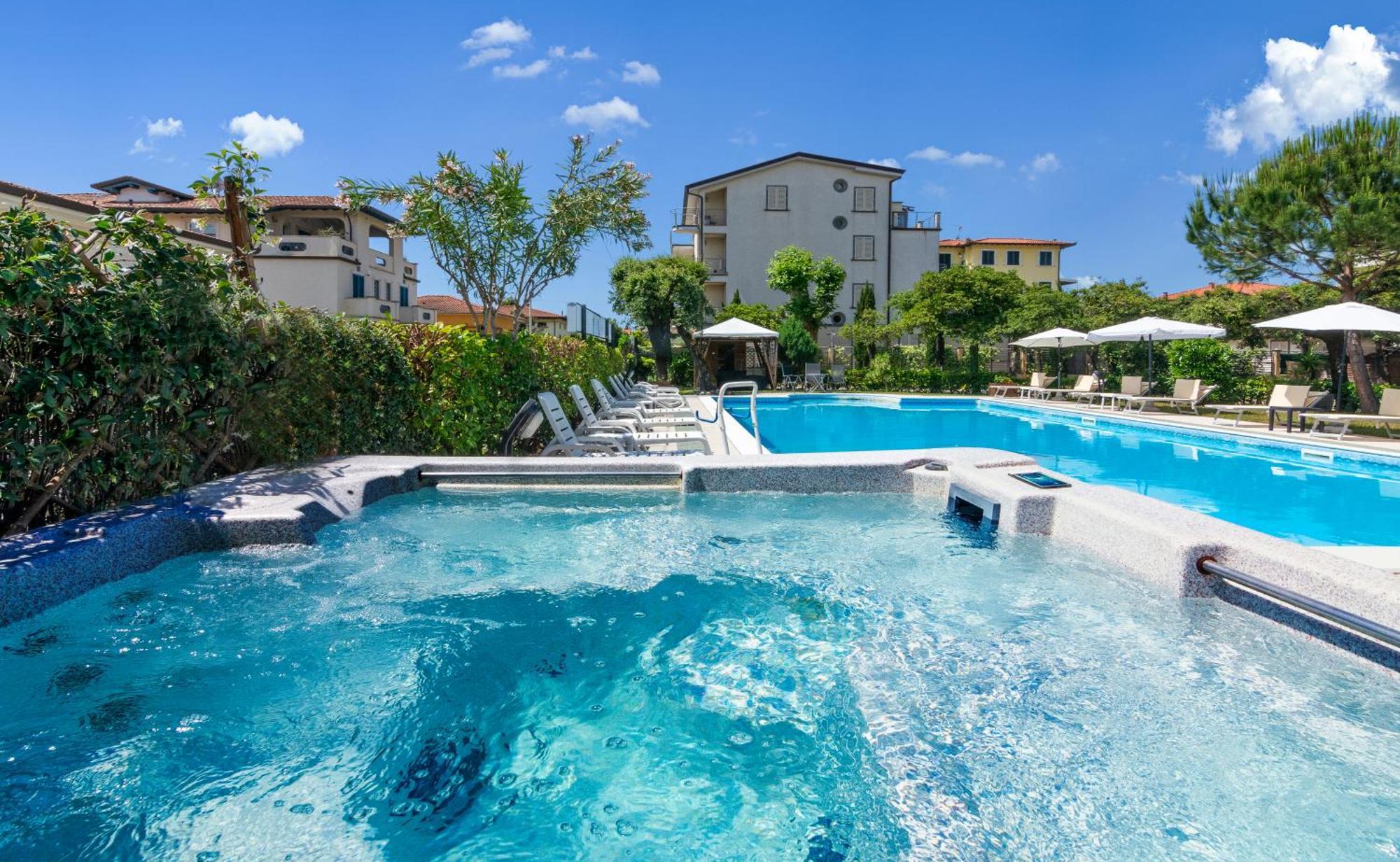 Hotel Apuana Marina di Pietrasanta Zewnętrze zdjęcie