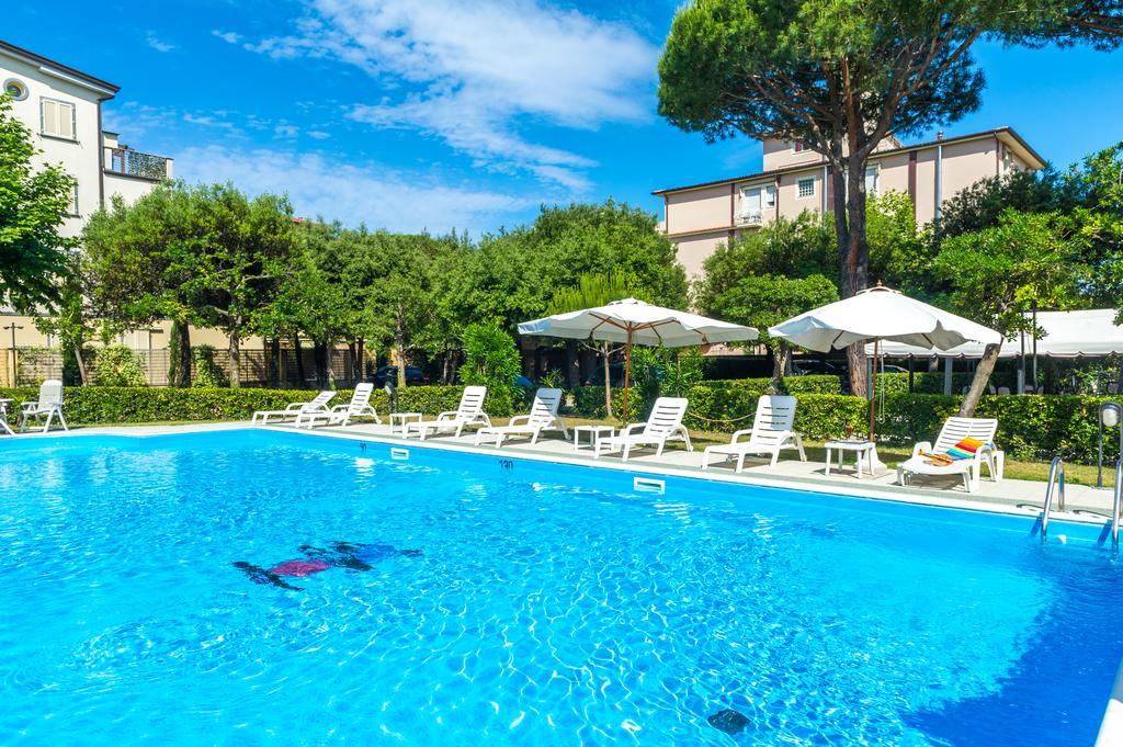 Hotel Apuana Marina di Pietrasanta Zewnętrze zdjęcie